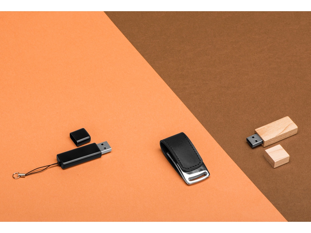 USB-флешка на 16 Гб «Woody» с магнитным колпачком